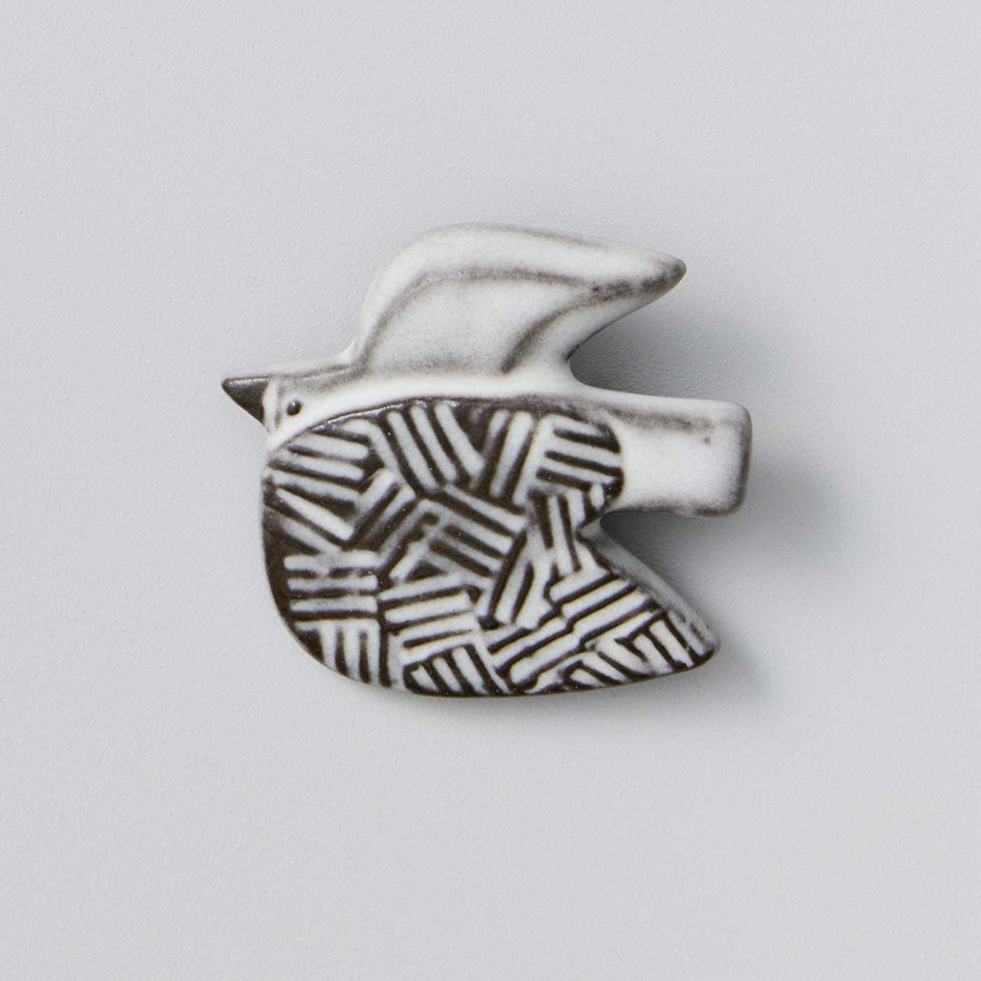 SeeMONO[シーモノ］|BIRDS’ WORDS BIRD TILE BROOCH〈D〉